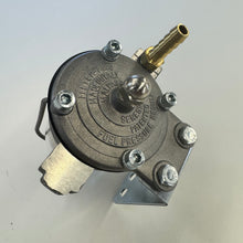 Charger l'image dans la galerie, FS10.5 - Filtre à carburant de style Porsche 550 Spyder modifié par Malpassi-Fibersteel pour réplique de Porsche 550 Spyder