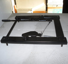 Cargar imagen en el visor de la galería, SSF - Bastidor de asiento Spyder 550