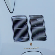 Charger l'image dans la galerie, BO12 - Calandre moteur incurvée en aluminium pour voitures Porsche 550 Spyder Replica et Porsche 356 Open Top
