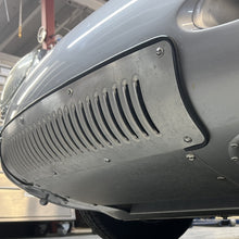Charger l'image dans la galerie, AOCG6 - Kit de grille de refroidissement d'huile avant en aluminium pour réplique Porsche 550 Spyder
