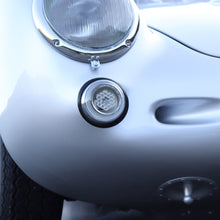 Carica l'immagine nel visualizzatore di Gallery, EL22.2/3 - Running/Signal Light Lens with Chrome Trim Ring
