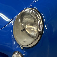 Carica l'immagine nel visualizzatore di Gallery, EL55 - Complete Headlight Assembly with Chrome Ring
