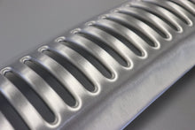 Charger l&#39;image dans la galerie, AOCG6 - Kit de grille de refroidissement d&#39;huile avant en aluminium pour réplique Porsche 550 Spyder
