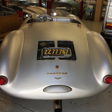 Cargar imagen en el visor de la galería, Sonauto Script Emblem for 550 Spyder, 356, 912, and 911
