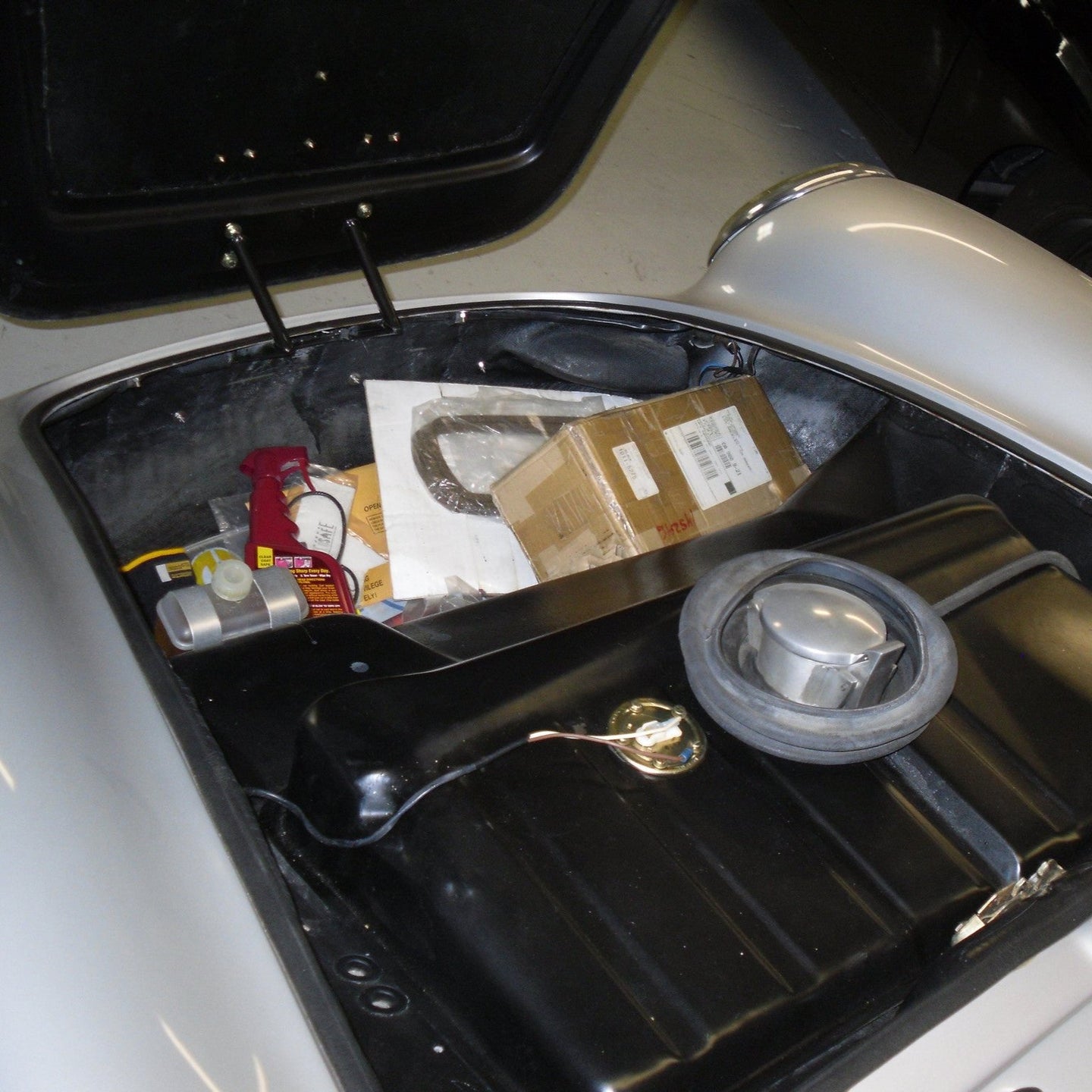 HS1 - Joint en caoutchouc de capot avant pour réplique Porsche 550 Spyder