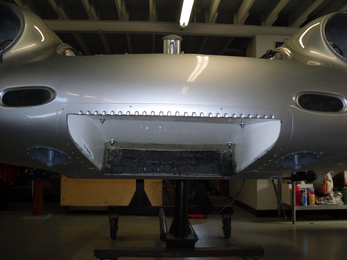 OC4 - Reproduction Tunnel de refroidissement d'huile Porsche 550 Spyder en fibre de verre pour réplique Porsche 550 Spyder