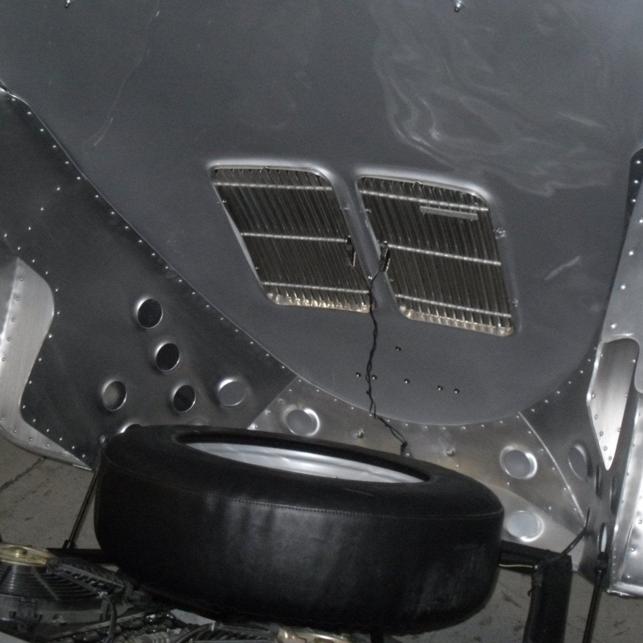 BE7 - Housse de roue de secours en vinyle pour réplique Porsche 550 Spyder